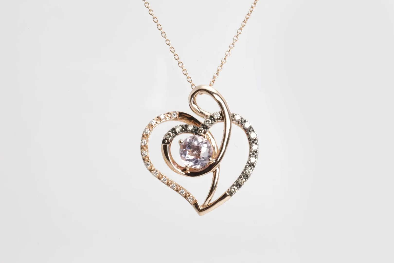 18’’ 14k Rose Gold Le Vian 0.145tcw Diamond Pink Stone Heart Necklace (4.50g.)