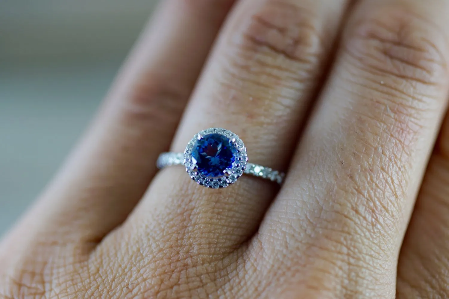 18k White Gold Round Cut Tanzanite Diamond Halo Wedding Engagement Promise Ring Anniversary Dainty Shank Purple Blue