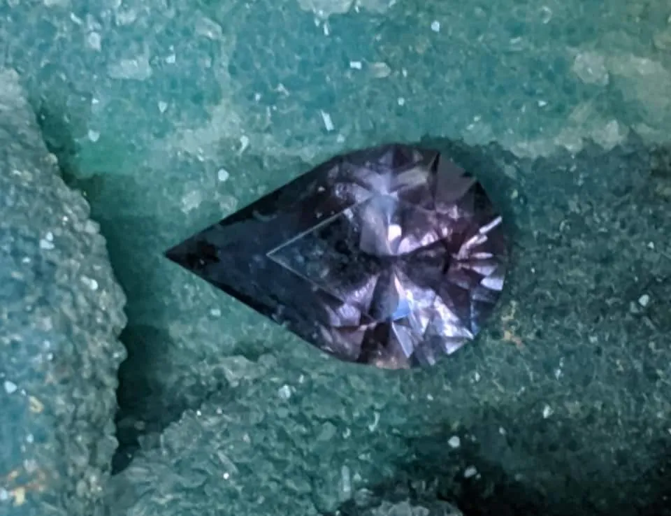 3.47ct PURPLE PEAR MONTANA SAPPHIRE WEDDING STONE