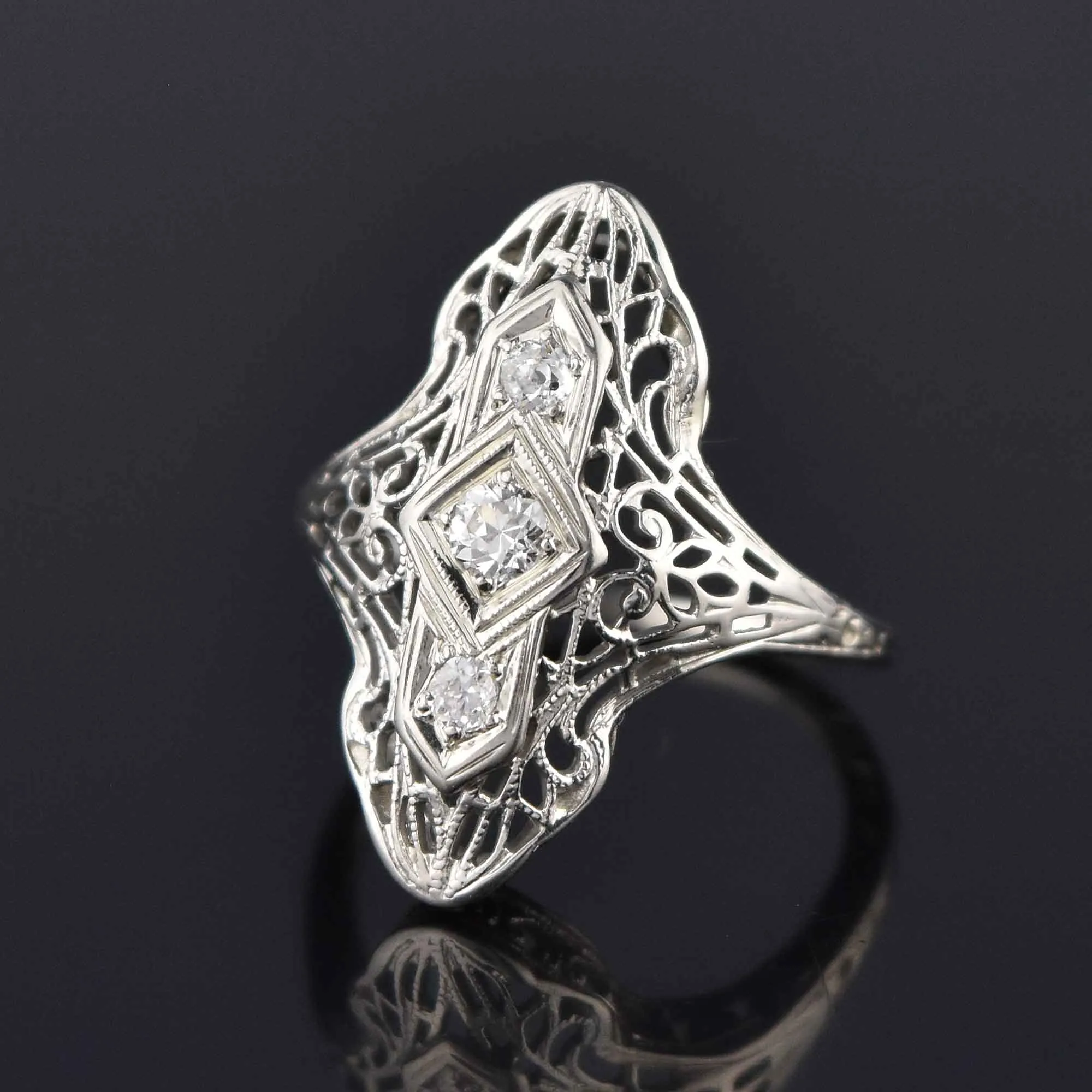 Art Deco 18K White Gold Filigree Diamond Ring