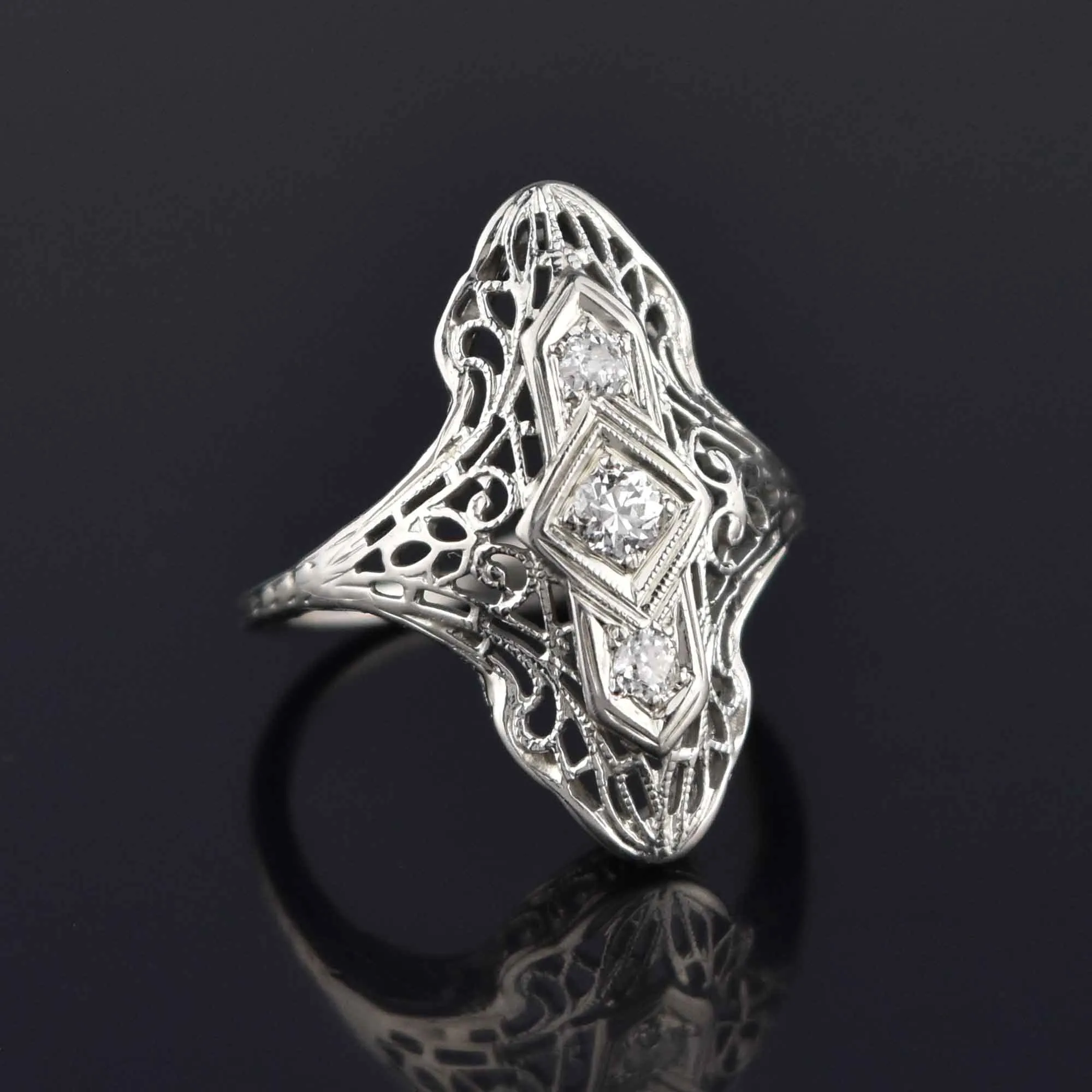 Art Deco 18K White Gold Filigree Diamond Ring