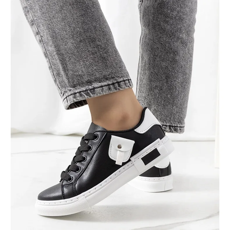 Frame women's black sneakers