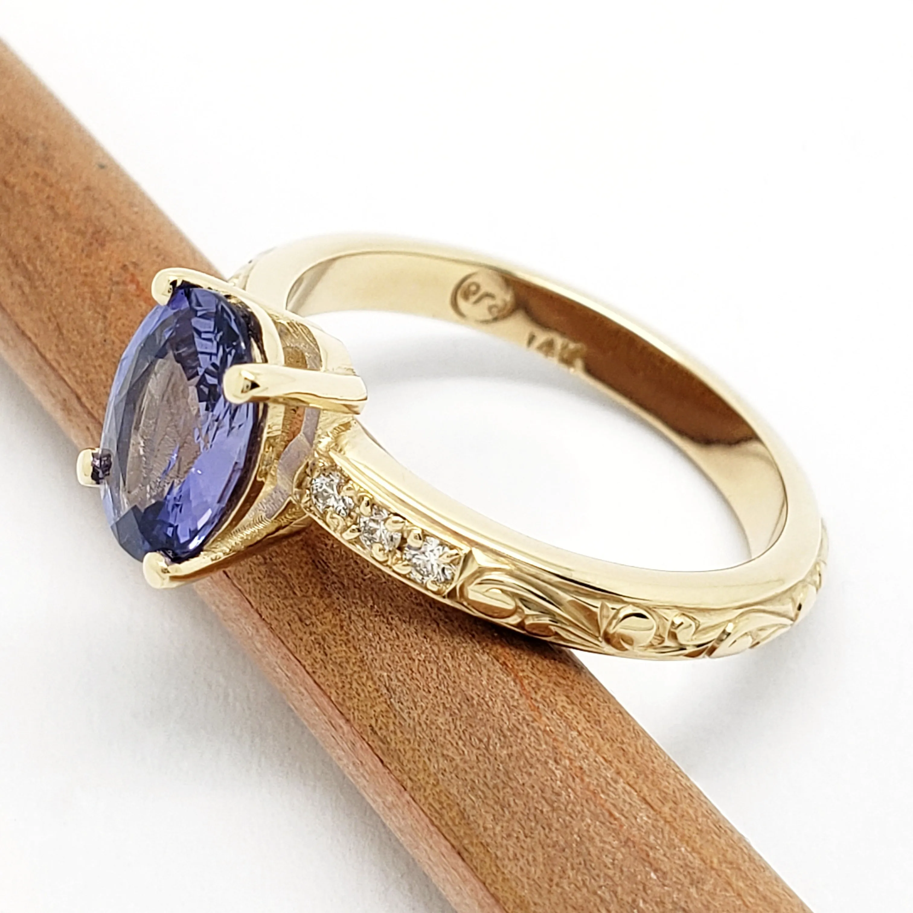 Oval Willow | Purple Sapphire