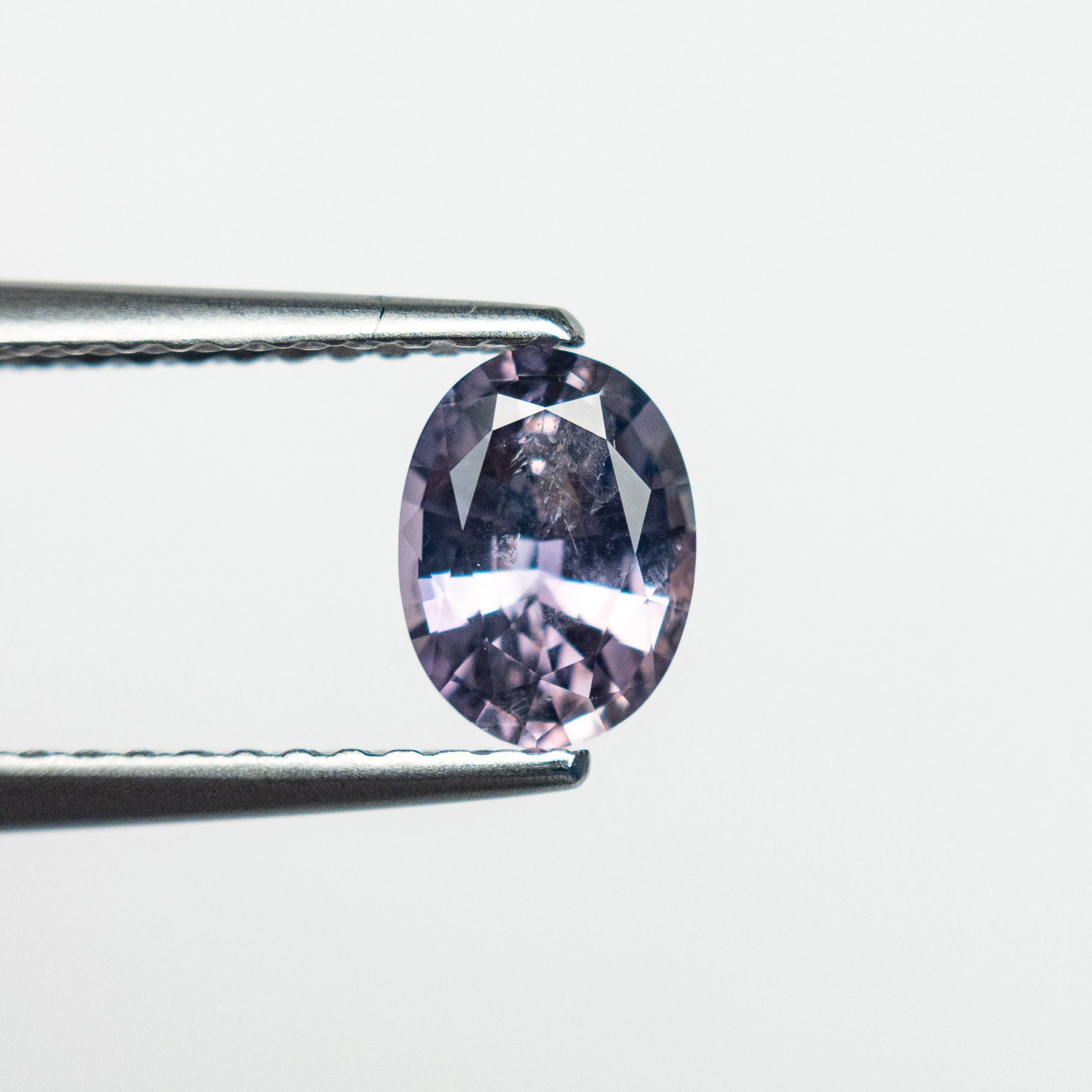 Purple Brilliant Sapphire - 0.91ct Oval